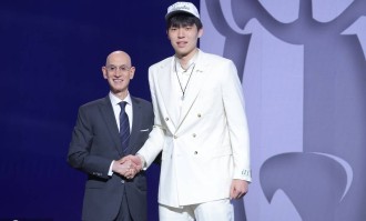 美记:杨瀚森比赛感觉和约基奇很像 空间感知能力好