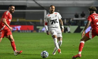 内马尔转会风波：穆里尼奥亲自澄清，世界杯成焦点