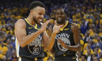 库里:如果19年杜兰特没受伤 他可以获得第三个FMVP