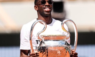 金球先生不到1亿？登贝莱最新身价9000万欧元，法甲第一人被嫌太老