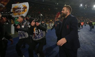 罗马2-0完胜萨索洛！加斯佩里尼率队紧追双米，欧冠资格争夺战愈演愈烈