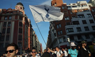 欧联杯决战天壤之别！曼联痛失1.66亿，热刺狂揽1.48亿笑看风云！