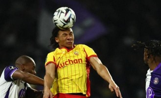 逆袭大黑马出炉：获得8连胜，碾压大巴黎，排名法甲稳居第一