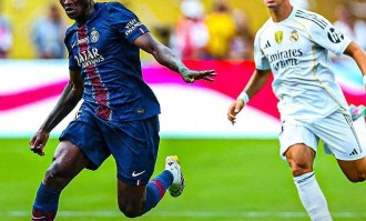 高手坟墓！巴黎左闸成世界级边锋噩梦半年锁死6大巨星太无解