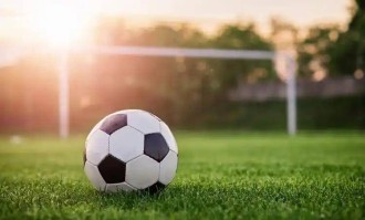 那不勒斯0-2拉齐奥 因莫比莱点射破旧主：意甲赛场的焦点对决