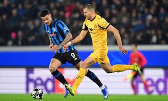 随着多特蒙德做客1-4，意甲首支晋级欧冠16强球队诞生